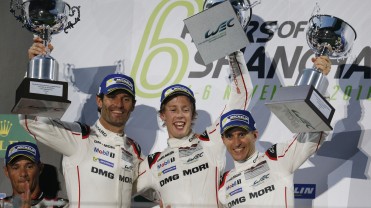 Porsche Team: Mark Webber, Brendon Hartley, Timo Bernhard (l-r)